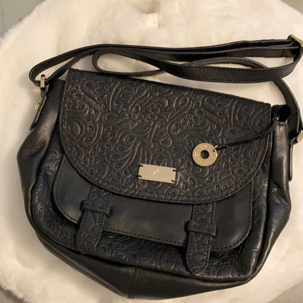 Vélez Black Leather Satchel